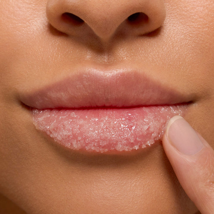 Strawberry Milk - Glossy Evening Lip Moment
