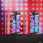 Double Kiss - Seamless Festive Beauty Spotlight