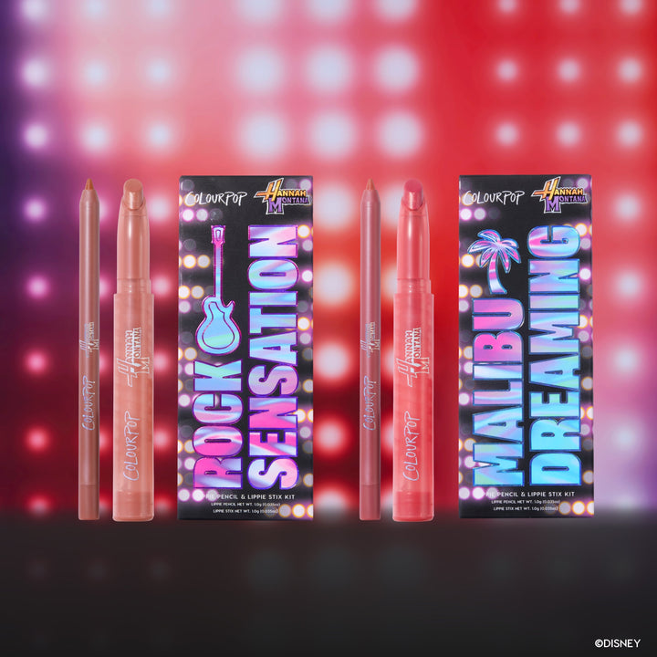 Double Kiss - Seamless Festive Beauty Spotlight